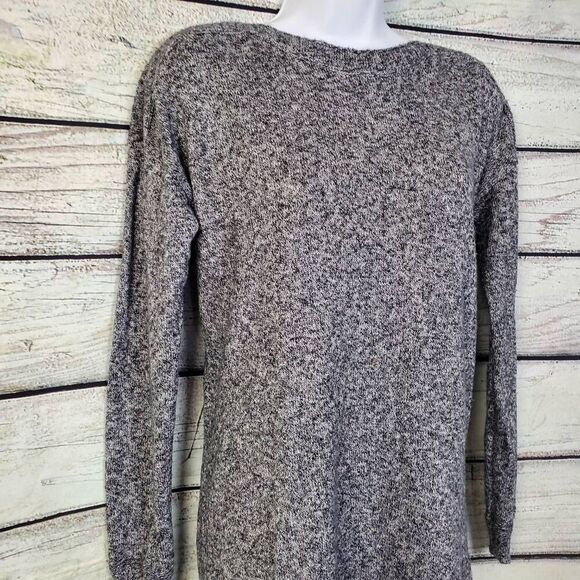Old Navy Women’s Gray Marled Knit Long Sleeve Pullover Sweater Size Small - Picture 2 of 7